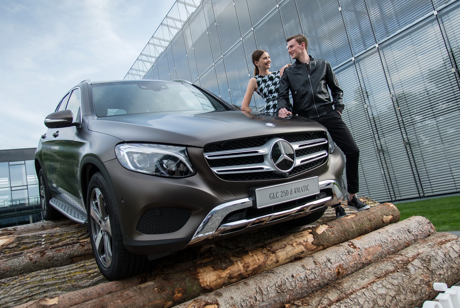 Mercedes-Benz GLC sẽ có giá bán tương đương GLK