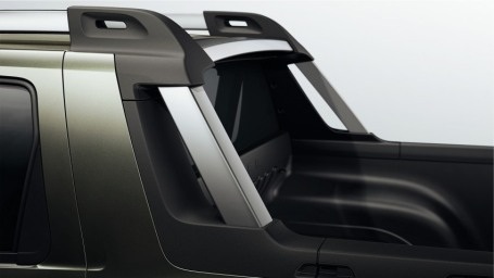 Xe được trang bị động cơ xăng 4 xy-lanh, dung tích 1.6L
và 2.0L.