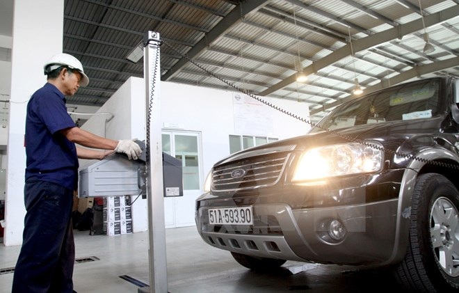 Bộ Tài chính: Phí thử nghiệm mức tiêu thụ nhiên liệu là không bắt buộc - 1 Ảnh minh
họa. (Nguồn: TTXVN)