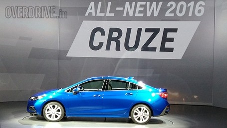 Xem thêm thông tin giới thiệu và hình ảnh xe Cruze thế hệ mới