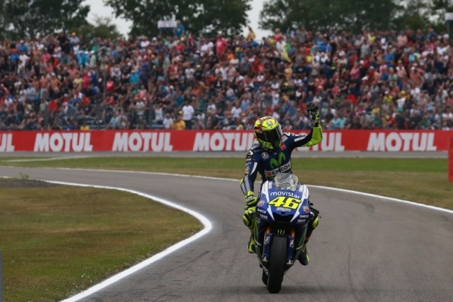 Vị trí pole đầy xa lạ với Rossi