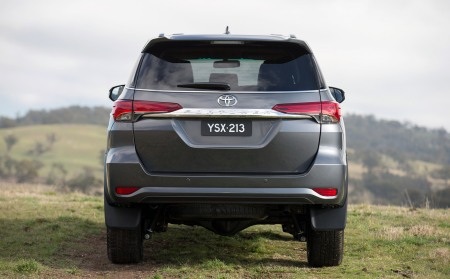 Toyota chính thức giới thiệu Fortuner thế hệ mới