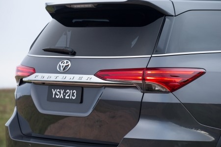 Toyota chính thức giới thiệu Fortuner thế hệ mới