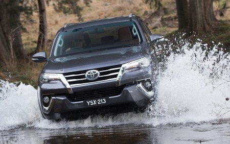 Toyota chính thức giới thiệu Fortuner thế hệ mới