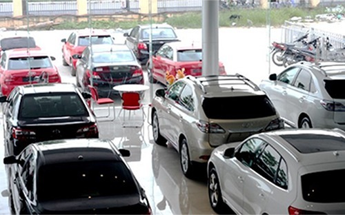 Nhập khẩu ôtô bắt đầu chặng tăng tốc cuối năm? - 1 Nhập khẩu ôtô bắt đầu chặng tăng tốc cuối năm?