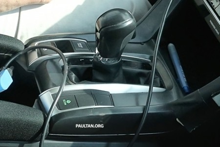 Hé lộ thiết kế táp-lô xe Civic thế hệ mới