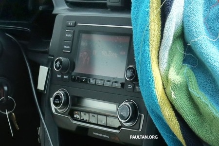 Hé lộ thiết kế táp-lô xe Civic thế hệ mới