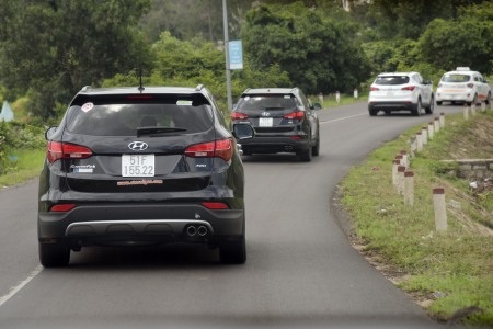 Trải
nghiệm những tính năng, sự êm ái và tiết kiệm Hyundai SantaFe 2015