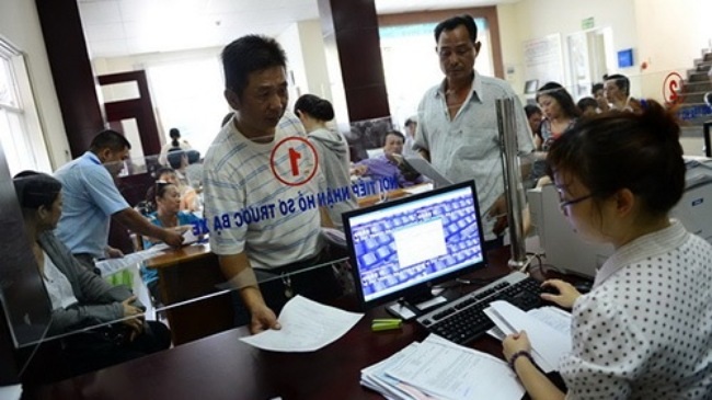 Thí điểm nộp lệ phí trước bạ ô tô, xe máy online - 1 Thí điểm nộp lệ phí trước bạ ô tô, xe máy online