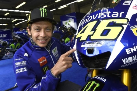 Movistar Yamaha MotoGP “dán tem” BlueCore cho xe đua YZR M1