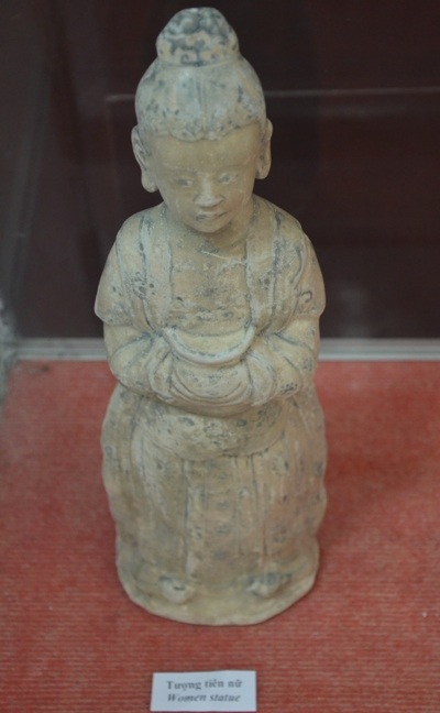 Tượng tiên nữ.