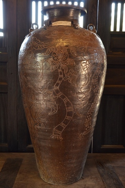 Chum gốm Chămpa.
