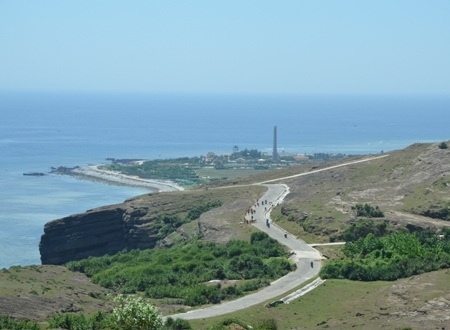 Đảo Lý Sơn chào đón hơn 3.000 du khách tới ăn Tết - 5 Nét hoang sơ nhìn từ núi Thới Lới.