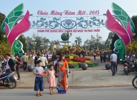"Ngôn ngữ" vườn hoa xuân qua 25 tiểu cảnh - 2 Thành phố Quảng Ngãi 10 năm hội nhập và phát triển.