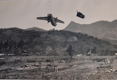 Chiếc trực thăng vận tải của quân Mỹ bị ta bắn rơi ở huyện Đức Phổ.