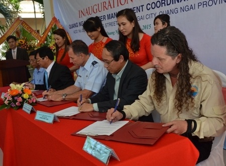 Lễ ký bàn giao công trình cho tỉnh Quảng Ngãi quản lý.