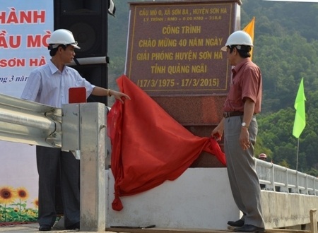 Khánh thành cầu Mò O - nơi hơn 2.000 người từng “đu dây” qua sông - 3 Từ nay, hàng trăm học sinh bên bờ Nam sông Re đến trường an toàn.