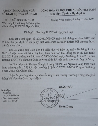 Hiệu trưởng ra lại quyết định “buộc thôi việc” giáo viên tố cáo - 2 Văn bản thống nhất của Sở GD&ĐT Quảng Ngãi.