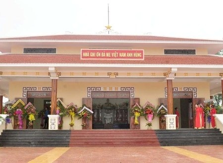 Công trình nhà ghi ơn đầu tiên khắc tên 1.119 Bà Mẹ Việt Nam anh hùng ở huyện Bình Sơn.