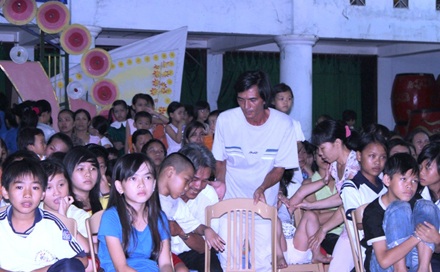 Chị Hằng, chú Cuội “đi vắng” trong đêm Trung thu - 17 Chị Hằng, chú Cuội “đi vắng” trong đêm Trung thu - 17