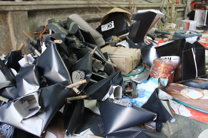 Cận cảnh xưởng sản xuất xế hộp, SH, Dylan “giả” - 2