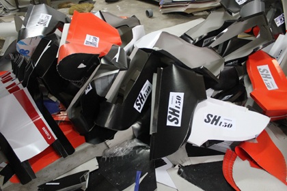 Cận cảnh xưởng sản xuất xế hộp, SH, Dylan “giả” - 3