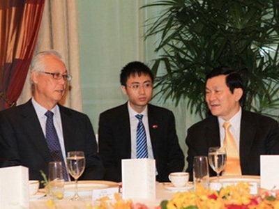 Chủ tịch nước tiếp cựu Thủ tướng Goh Chok Tong - 1 Chủ tịch nước tiếp cựu Thủ tướng Goh Chok Tong - 1