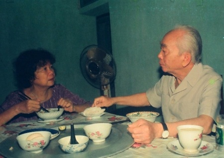 Vinh quang anh đã đặt đâu đó, còn tình yêu ở mãi - 1 Vinh quang anh đã đặt đâu đó, còn tình yêu ở mãi - 1