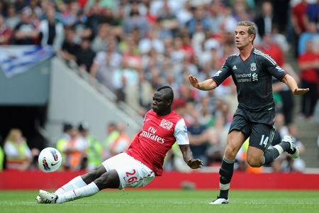 Suarez tỏa sáng, Liverpool hạ gục Arsenal ngay tại Emirates - 2 Suarez tỏa sáng, Liverpool hạ gục Arsenal ngay tại Emirates - 2