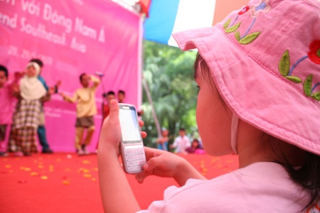 Trẻ em Thủ đô khám phá các trò chơi dân gian Đông Nam Á - 11 Trẻ em Thủ đô khám phá các trò chơi dân gian Đông Nam Á - 11