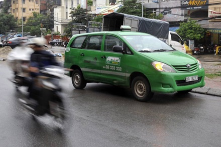 Tài xế taxi làm cảnh sát giao thông bất đắc dĩ - 4 Tài xế taxi làm cảnh sát giao thông bất đắc dĩ - 4