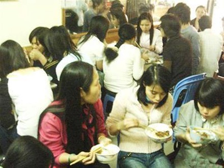 Vã mồ hôi tìm chỗ ăn chay giữa thời tiết nóng nực - 8