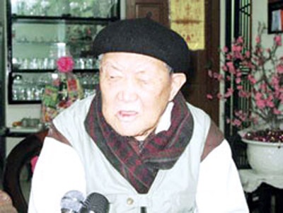 Kỳ lạ cây nguyên thủy giữa lòng Hà Nội  - 3 Kỳ lạ cây nguyên thủy giữa lòng Hà Nội