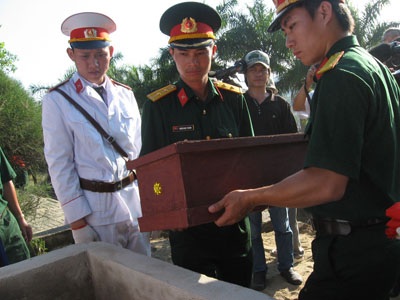 An táng hài cốt các liệt sĩ hy sinh năm 1968 tại Nha Trang