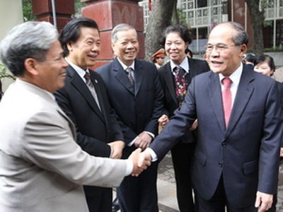 Chủ tịch Quốc hội chúc Tết Hội Người cao tuổi VN - 1