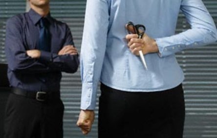 Uất ức vì bị phụ bạc, vợ hiền “xẻo của quý” chồng - 1 Uất ức vì bị phụ bạc, vợ hiền “xẻo của quý” chồng - 1