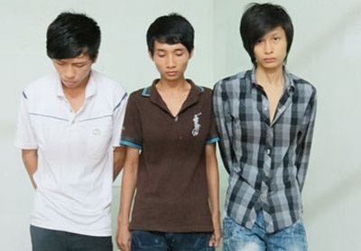Bắt nhóm côn đồ đòi “xóa sổ” cả hẻm - 1 Công, Quyết, Giang tại Công an TP Vũng Tàu