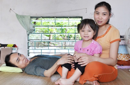 2000 ngày, 300 bức thư và câu chuyện đẹp như cổ tích - 1 Giông tố cuộc đời