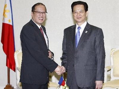 "Cần thực hiện Tuyên bố của ASEAN về Biển Đông" - 1 Thủ tướng Nguyễn Tấn Dũng gặp Tổng thống S.Aquino.
