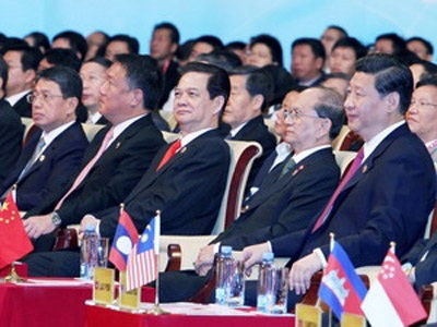 Thủ tướng kết thúc dự hội chợ ASEAN-Trung Quốc - 1 Thủ tướng kết thúc dự hội chợ ASEAN-Trung Quốc