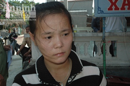 "Ngứa mắt", 4 lần dùng kéo rạch mặt bé trai mới 20 tháng tuổi  - 2 Đối tượng Lê Thị Thanh Dung