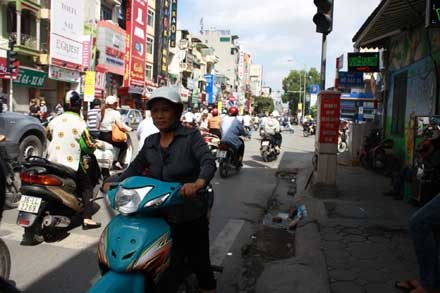 “1001” kiểu vi phạm giao thông - 6 Theo