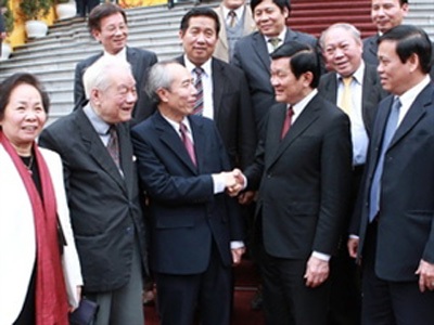 "Đại đoàn kết là nền tảng thành bại của đất nước" - 1 Chủ tịch nước Trương Tấn Sang gặp gỡ các đại biểu Ủy ban Trung ương Mặt trận Tổ quốc Việt Nam.