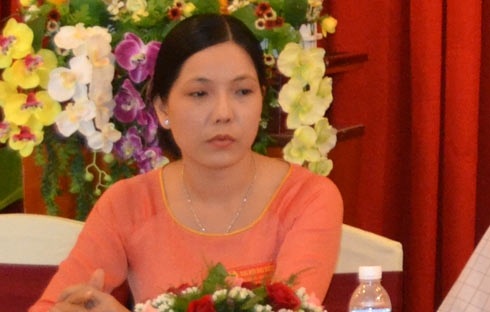 Nữ phó phòng lộng hành, đập xe chủ tịch nói gì? - 1 Bà Trần Hồng Ly