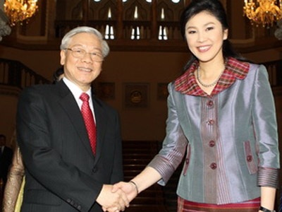 Nâng quan hệ Việt - Thái Lan lên tầm đối tác chiến lược - 1 Thủ tướng Thái Lan Yingluck Shinawatra đón Tổng Bí thư Nguyễn Phú Trọng