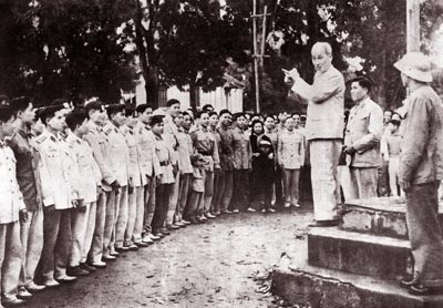 Xây dựng Công an nhân dân trong lòng nhân dân - 1 Xây dựng Công an nhân dân trong lòng nhân dân