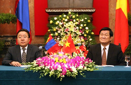 Chủ tịch nước hội đàm với Tổng thống Mông Cổ - 1 Chủ tịch nước hội đàm với Tổng thống Mông Cổ