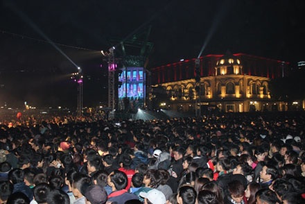 Rộn rã phút giây giao thừa