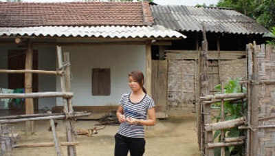 Bản không chồng bên quốc lộ 7A - 3 Những ngôi nhà không có… “trụ cột”