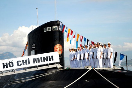 Cán bộ, chiến sĩ tàu ngầm HQ-182 Hà Nội và HQ-183 TP Hồ Chí Minh